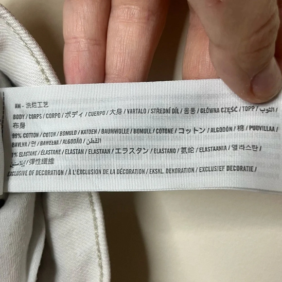 A+F The 4” Mom Short High Rise Off White Denim Shorts - Picture 12 of 12